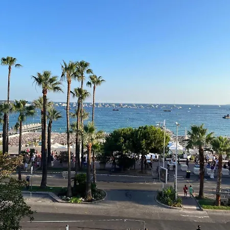 Croisette - Luxurious 2 Bedroom, Panoramic Sea View *
